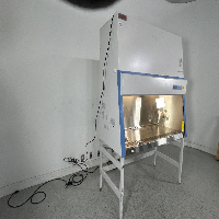 Thermo Scientific 1300 Series A2 4' Biosafety Cabinet image 0